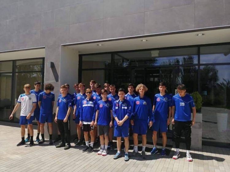 u17-01.jpg