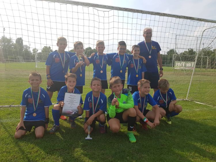 szeged-grosics-u10.jpg